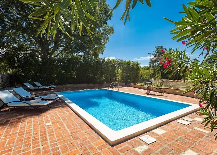 Arboretum ポレッチ