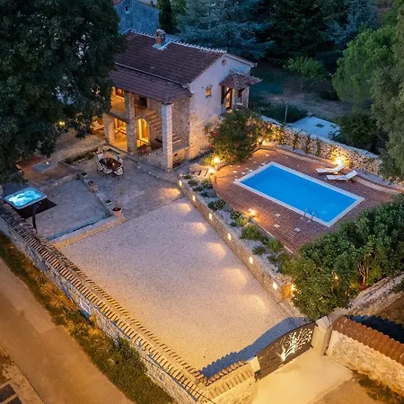 Villa Arboretum